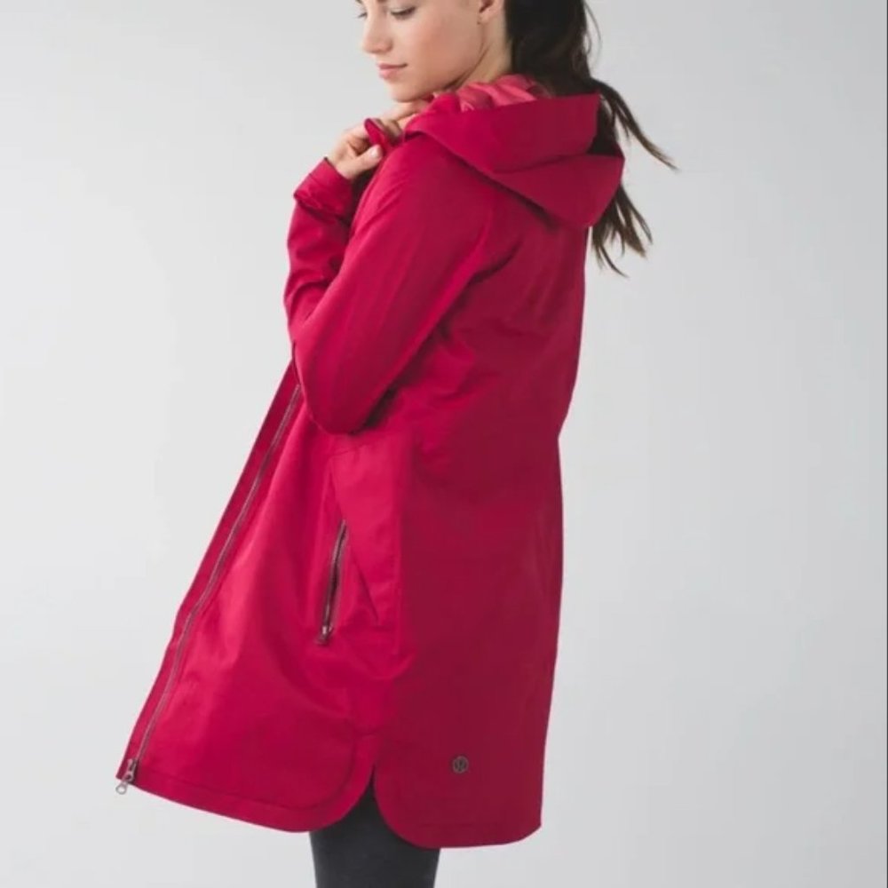 New Lululemon Cranberry Red Definitely Raining Jacket Rain Coat | Size 6